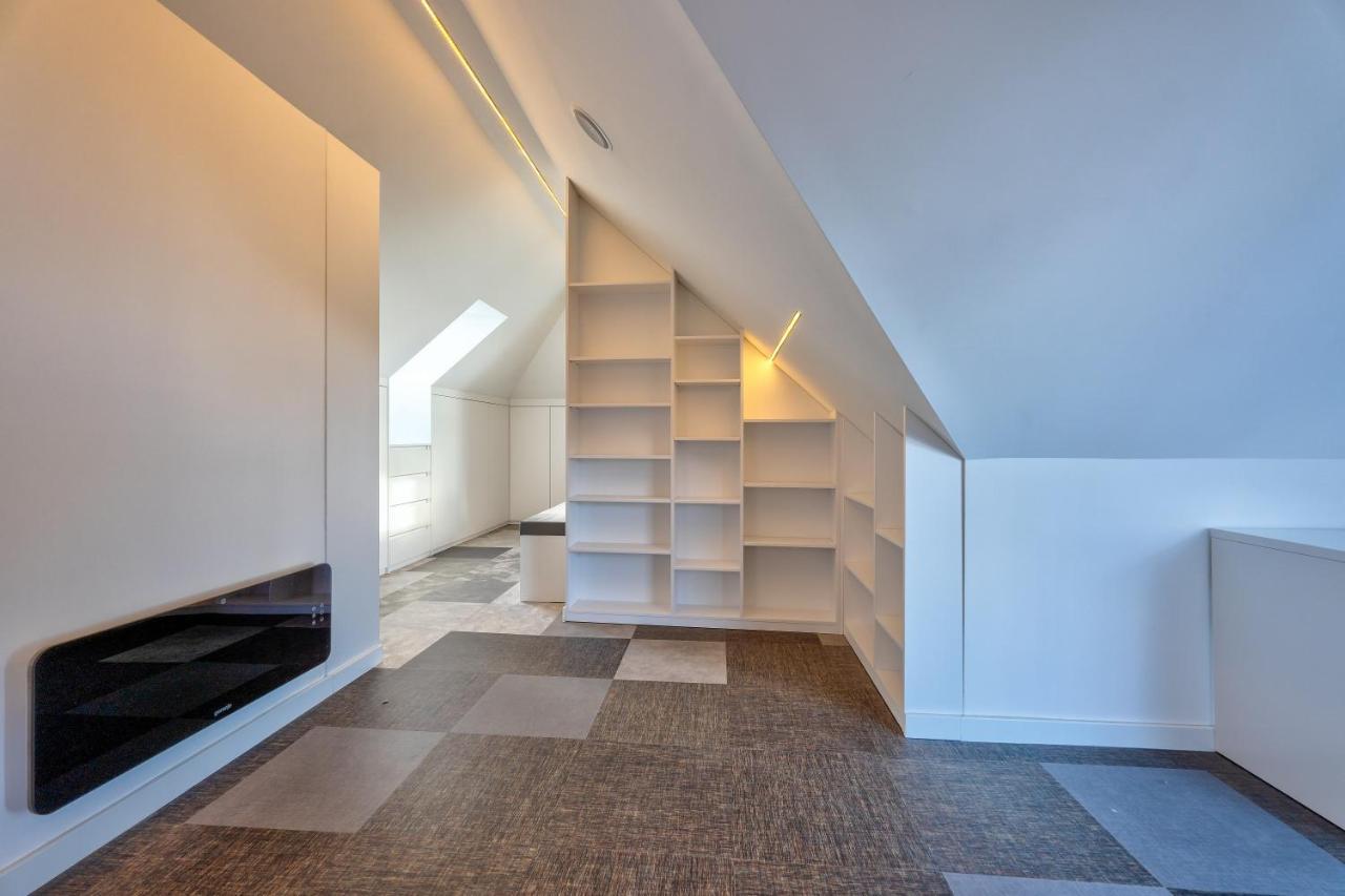 Apartment Infinity Sky